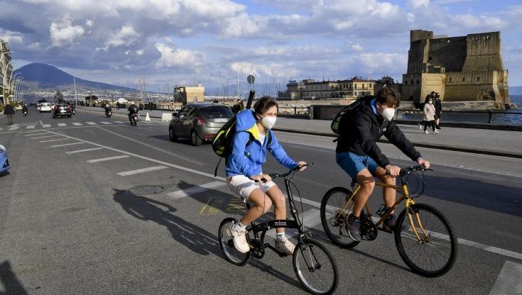 Covid, la Campania passa alla zona gialla