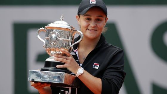 Tennis, Roland Garros; trionfo Barty, l'Australia torna a vincere dopo 46 anni