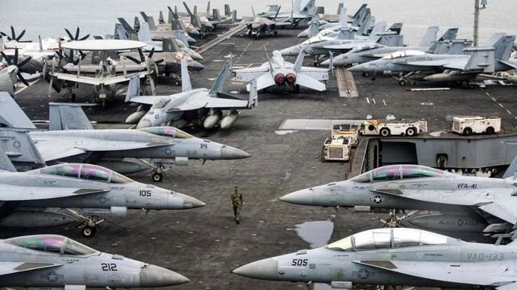 Cos’è l’Armada di Trump: dodici navi, caccia e due sottomarini. Tutto pronto per l’attacco in Iran