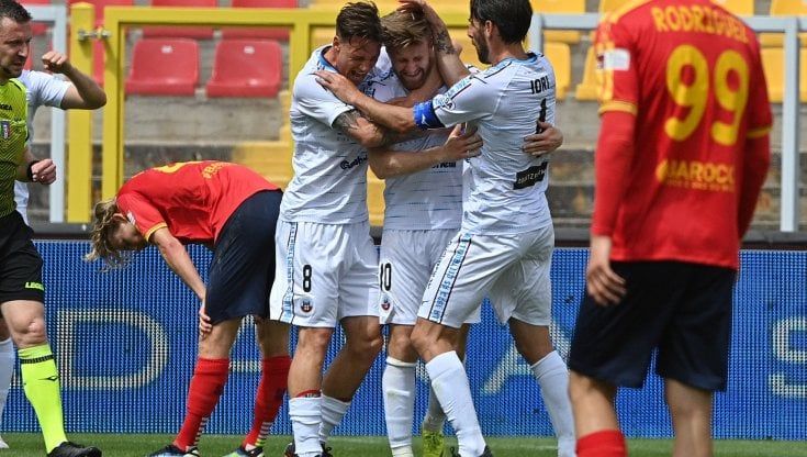 Serie B, l'Empoli si ferma a Ascoli. Crolla il Lecce, Balotelli trascina il Monza