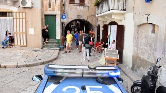 Bari vecchia, preso l'uomo che ha sparato fra i turisti. La polizia: "Protetto da un muro di omertà"