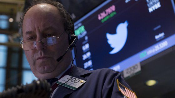 Twitter, crescita troppo lenta paga la concorrenza tra i social
