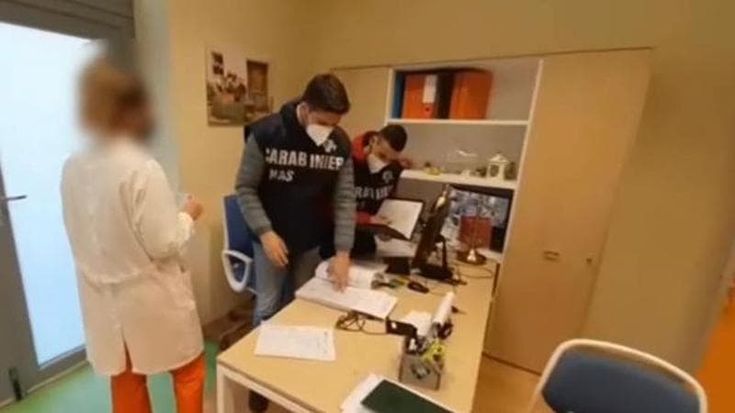 Liste d’attesa bloccate, la Cgil propone una class action contro la Regione: “Violato il diritto alla salute”
