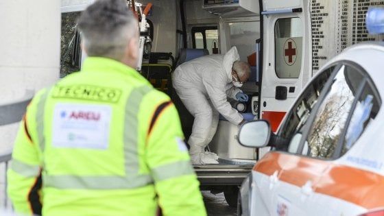 Coronavirus, Speranza: "Ordinanza per sospendere attività pubbliche e lavorative nell'area interessata" 