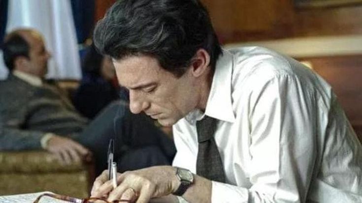Elio Germano: "Negli anni di Berlinguer Napoli era capace di cose sconvolgenti”