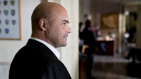 Montalbano e la pasta 'ncasciata doppiano la finale dell'Isola dei famosi