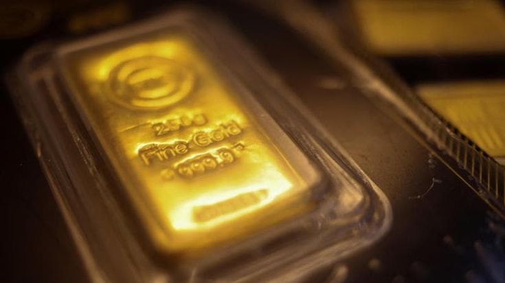 L’oro torna a scendere. Geopolitica, dollaro e tassi Usa, perché si raffreddano le quotazioni
