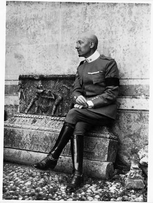 Lettere autografe e cimeli, a Roma la mostra su D'Annunzio
