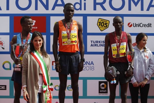 Maratona di Roma, trionfano il keniano Birech e l'etiope Tusa