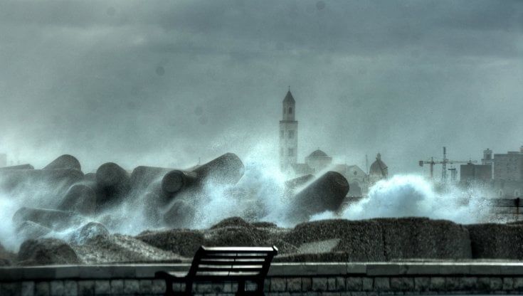 Previsioni meteo, il ciclone dal Nord Europa porterà grandine e pioggia. Nel weekend torna il sole