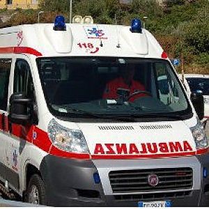 Cade mentre lavora, grave anziano nel Ragusano