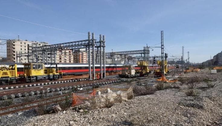 Inizia la settimana più difficile per i pendolari di Bari, dal 5 marzo chiusa la stazione: come fare