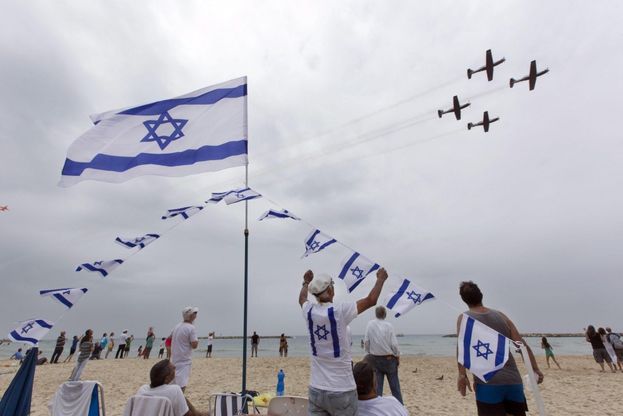 Israele: Festa dell'Indipendenza, i bambini giocano alla guerra