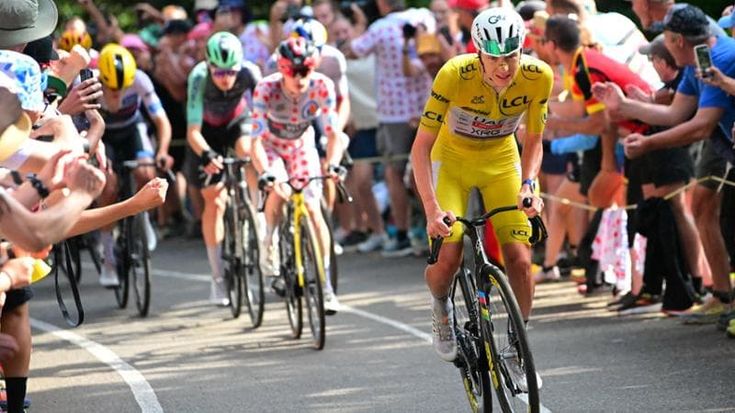 Controlli antidoping in piena notte per Pogacar e Vingegaard: scoppia il caso al Tour
