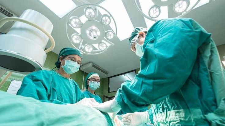 L’allarme di medici, politici ed esperti: “La sanità verso il tracollo”