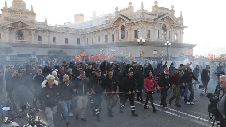 Genoa, Usb strike, 15,000 take to the streets: the Calp dockers’ march from the port to De Ferrari