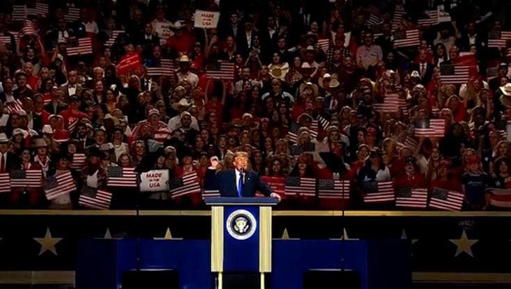 La promessa di Trump: "Se vinciamo le elezioni di mid-term, 5 mila dollari a ogni americano adulto"