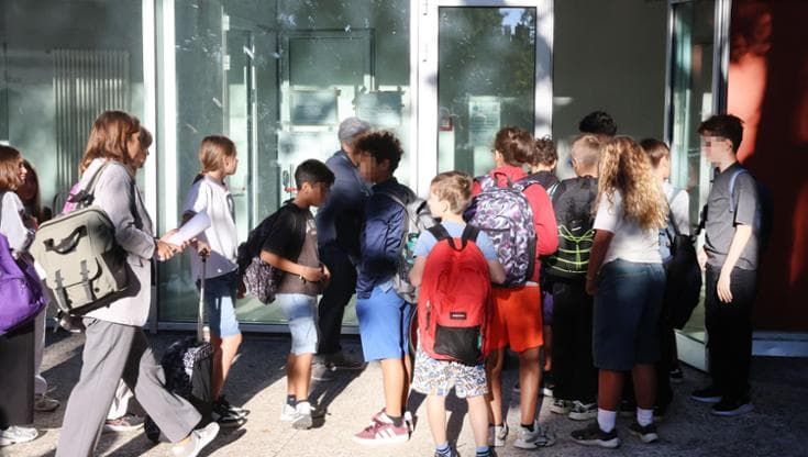 Scuola, i sindacati sul tetto stranieri: “Tocca 5mila classi, è propaganda”