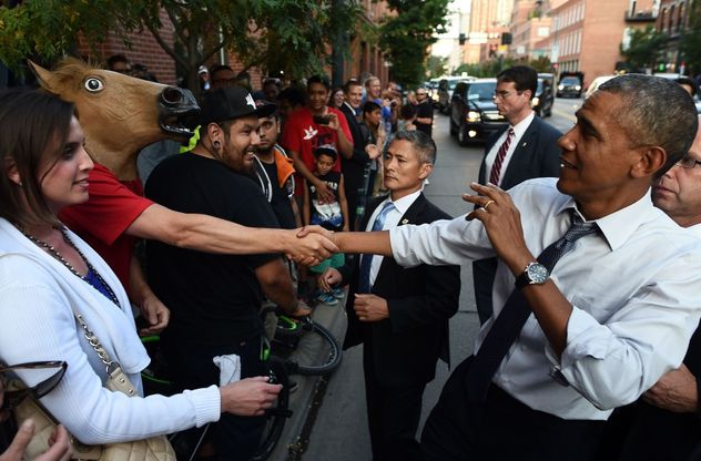 Usa, Obama e lo strano incontro con 'l'uomo-cavallo'