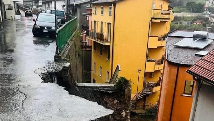 Maltempo, la provincia di Potenza fa la conta dei danni: 90 interventi in 48 ore, 15 sfollati
