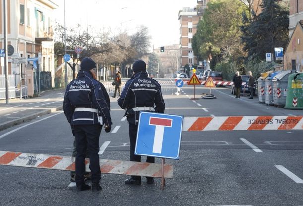 Bologna, riaperto tratto di viale Sabotino: "Nessun danno alla copertura del canale"