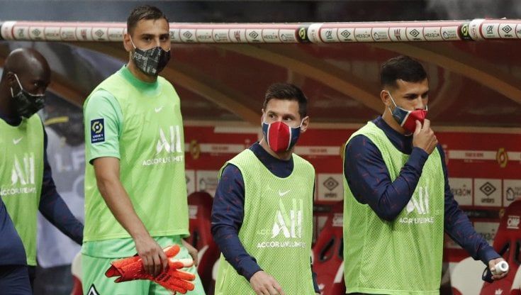 Donnarumma fuori porta: l’eroe di Wembley incastrato a Parigi