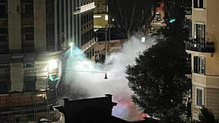 Trastevere, l’ultimo gioco pericoloso della mala movida: petardi e fuochi d’artificio tra la folla