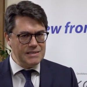 Coronavirus e tv, l'Autorità contro le tesi di Panzironi: "Troppi carboidrati stanno aiutando la malattia"