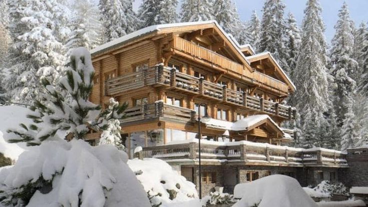 Svizzera, la settimana bianca da super ricchi nello chalet di Sir Branson: 35mila euro al giorno