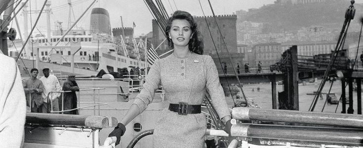Carbone, a Napoli rivive l'archivio fotografico dei sogni