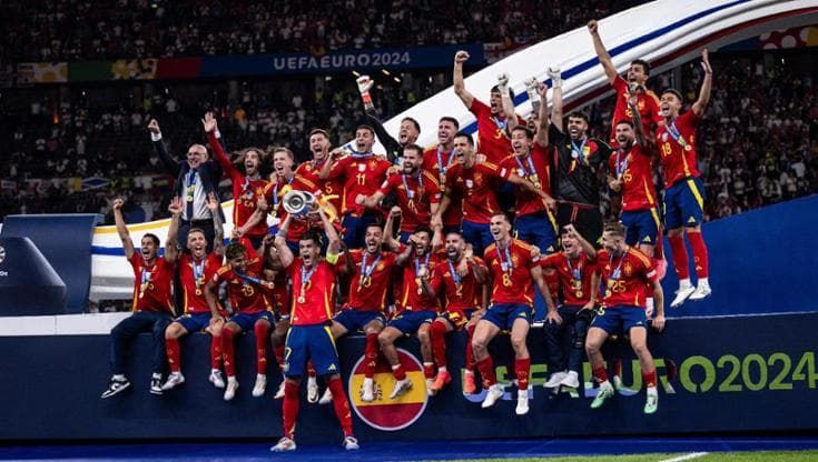 Spagna campione d'Europa: il cielo è rosso sopra Berlino
