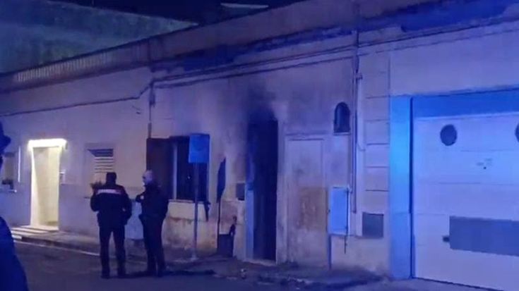 Salento, violenta esplosione in casa: una donna di 84 anni muore carbonizzata