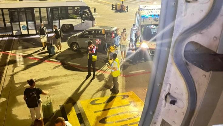 “Dieci ore chiusi in aereo, chiamata anche l’ambulanza”. L’odissea del volo Ryanair Bologna Malaga