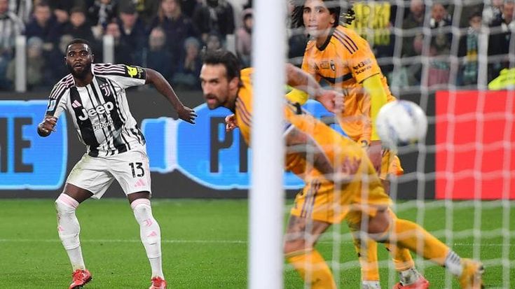 La Juve studia un tempo, poi dilaga: 4-0 al Pisa