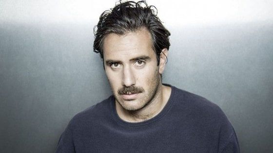 Tommaso Paradiso dei Thegiornalisti: "Sto lavorando a una commedia romantica per il cinema"