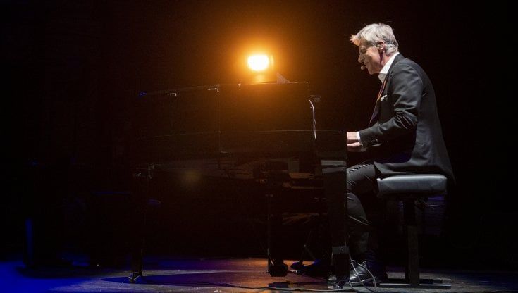 Claudio Baglioni voce sola all’Opera: "Il mio recital a ritroso nel tempo" 