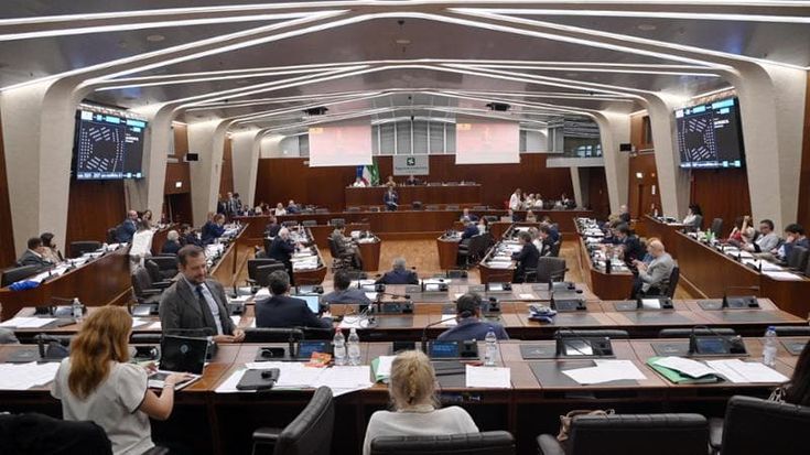 Urbanistica, così il Pirellone prova a commissariare il Comune: “Poteri sostitutivi alla Regione”
