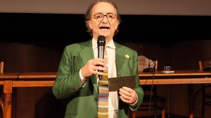 Un Biglietto d’oro per due. La lite tra il Modernissimo e il Troisi