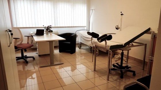 Bari, stanza rosa al Policlinico per le vittime di violenza: "Cure nel nome di Anna Costanzo"
