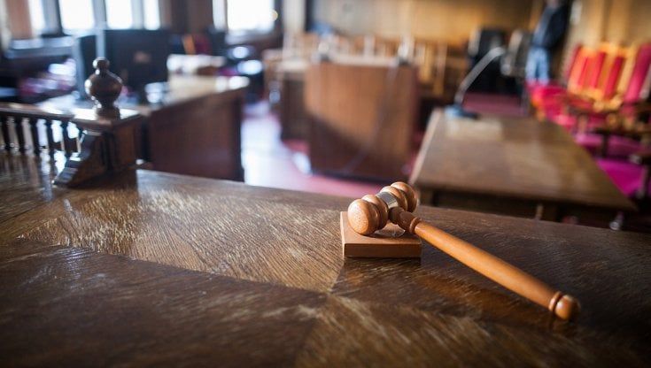 Mancano 1600 magistrati e i tribunali sospendono i processi
