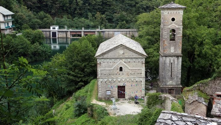Isola Santa, il borgo che riemerge dall’acqua