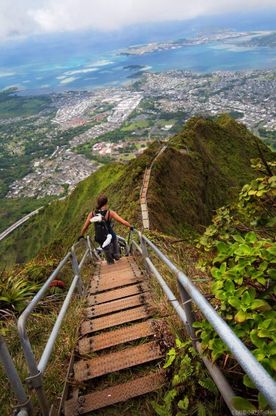 Hawaii, trekking sullo strapiombo