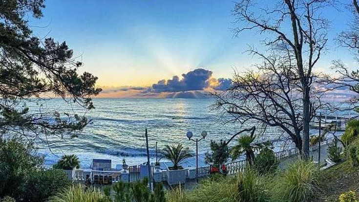 Putin in fuga dall’amata Sochi ora sotto il fuoco del nemico