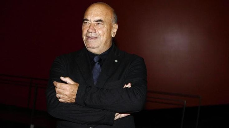 Fuksas sulle antenne della Capitale: “Brutte e dannose, devono sparire”