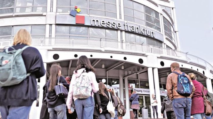La Buchmesse cambia meno affari, più idee