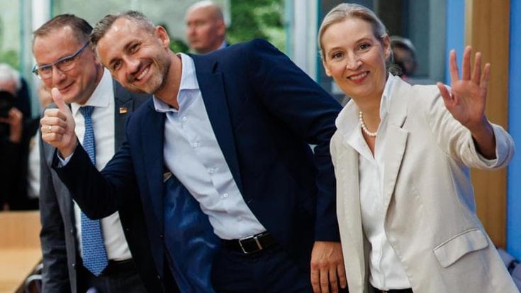 L’Afd ora guarda a Berlino. Weidel chiede elezioni anticipate: “La Germania è uno Stato fallito”