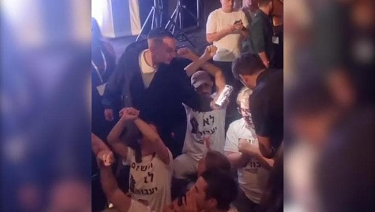 Israele, Ben-Gvir contestato all'università di Tel Aviv: "Fascista, vattene!"