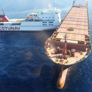 Scontro tra navi tra Genova e Bastia, "ingente sversamento di olio combustibile in mare"