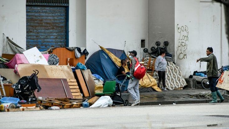 Napoli, dall'ex Mercato ittico al Mann, la mappa dei duemila homeless "finiti in strada per il Covid"