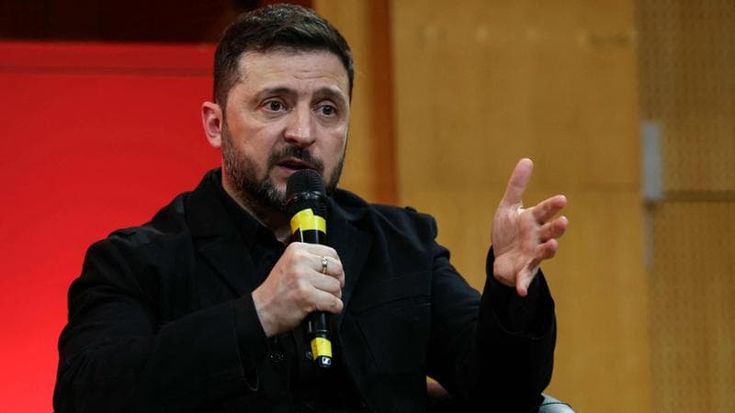 Il petrolio, scontro tra Usa e Ue per la deroga sulle sanzioni. Zelensky: “È un aiuto alla Russia”